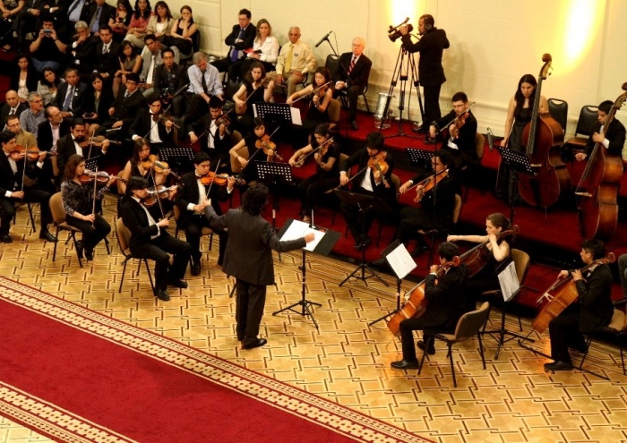 Orquesta de Cámara de la Universidad Mayor se presentará en Futrono