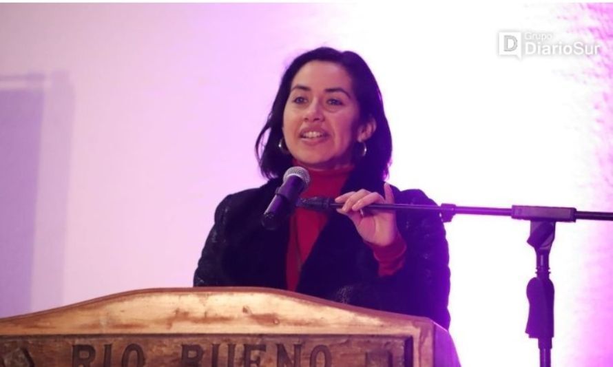Alcaldesa de Río Bueno, Carolina Silva, responde a acusaciones de malversación
