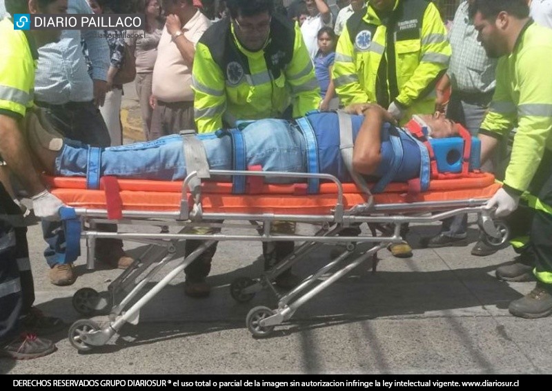 Un lesionado dejó fuerte colisión entre radiotaxi y automóvil particular en Paillaco