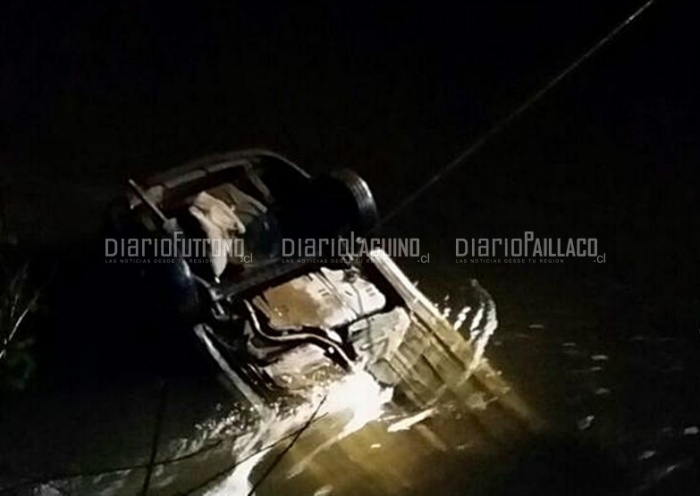Encontraron cuerpo de menor que viajaba en vehículo que cayó al río Iñaque en Máfil