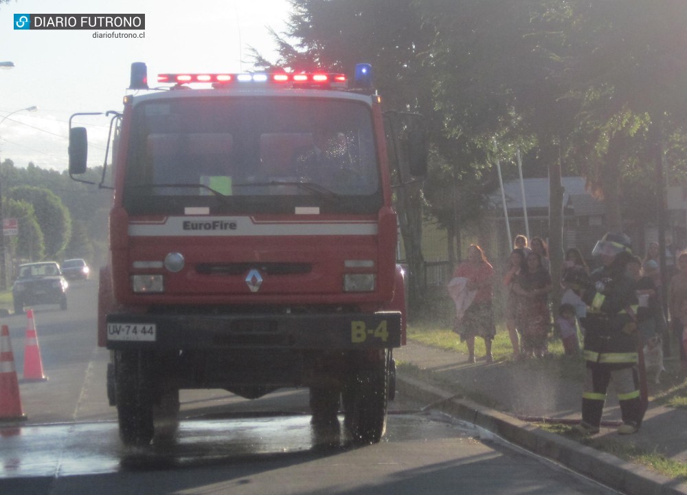 Nontuelá protegido: Cuarta Compañía recibe carro Renault Camiva