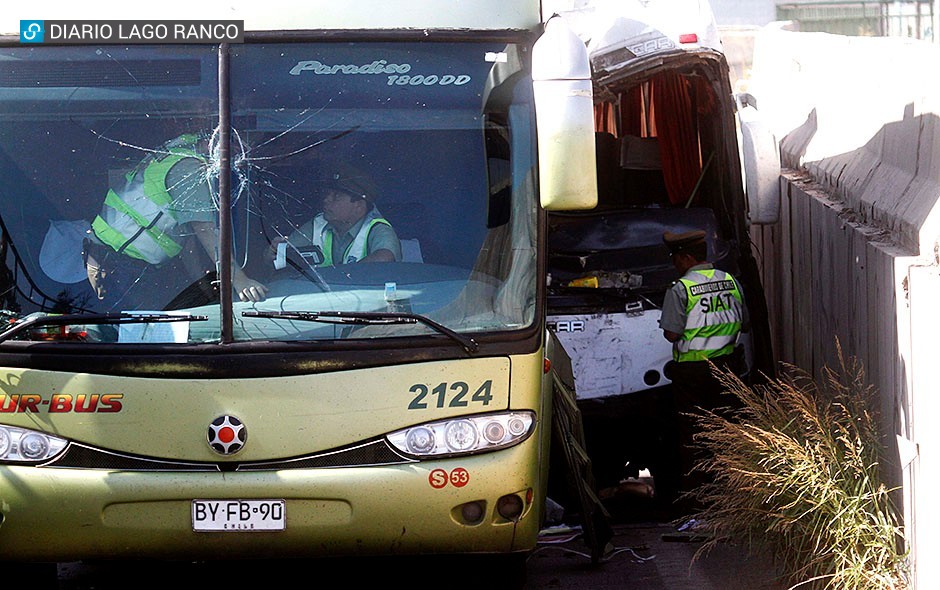 Tur Bus procedente de Lago Ranco fue colisionado por bus al llegar a Santiago