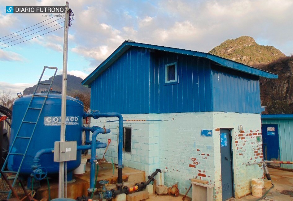 Falla en la bomba dejó sin suministro de agua potable a Llifén 