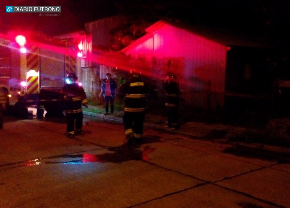 Futrono: Quema de basura en calle Elías Agram con Germán Riesco movilizó a Bomberos