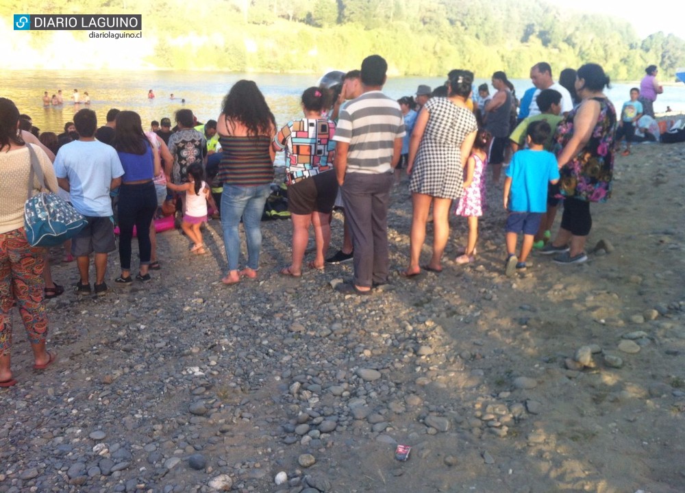 Los Lagos:Rescatan a una persona que se estaba ahogando en Antilhue