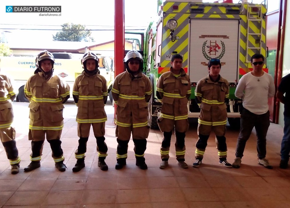 Nueve valientes futroninos partieron a sofocar el mega incendio forestal de la zona central