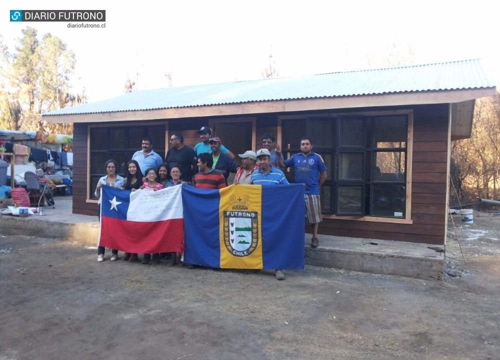 Gran orgullo: Futroninos levantaron en tiempo récord casa en Santa Olga