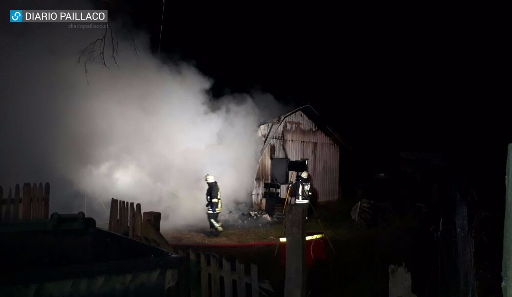 Paillaco: Incendio consumió Posta de Aguas Negras