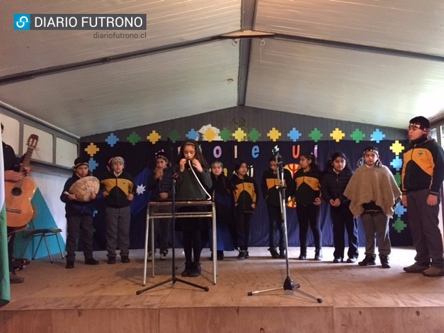 Con orgullo la Escuela Fronteriza de Llifén celebró el año nuevo mapuche