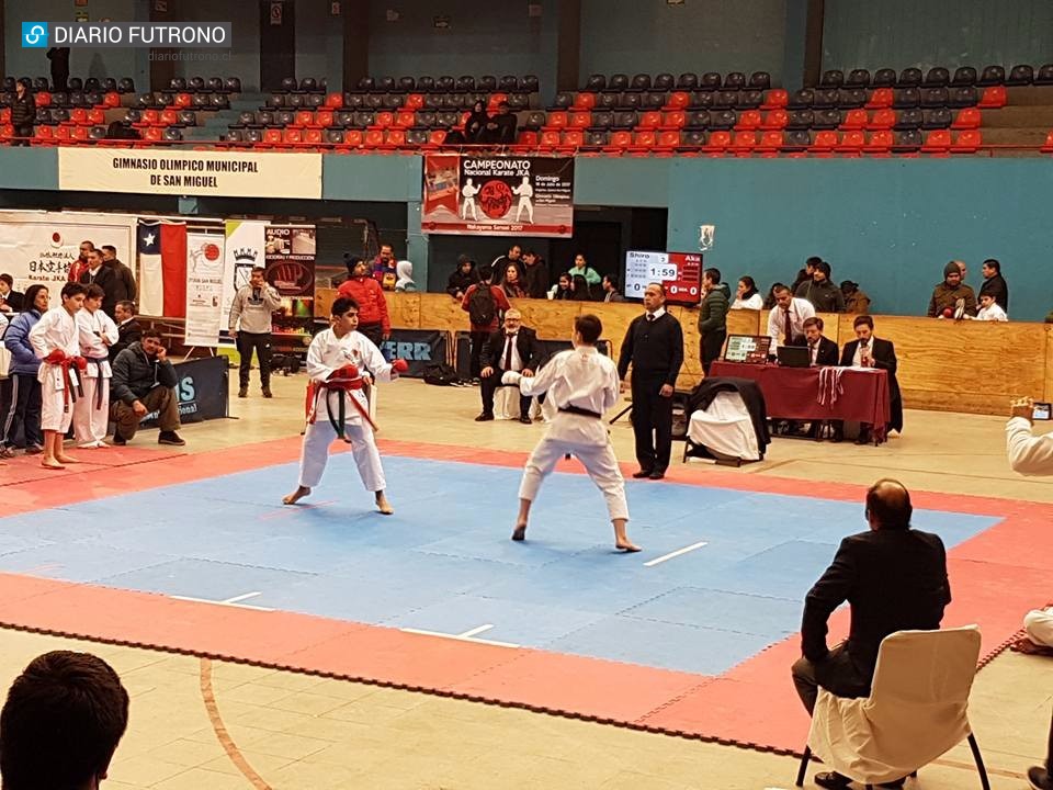 Delegación futronina logra primer y tercer lugar en campeonato nacional de karate