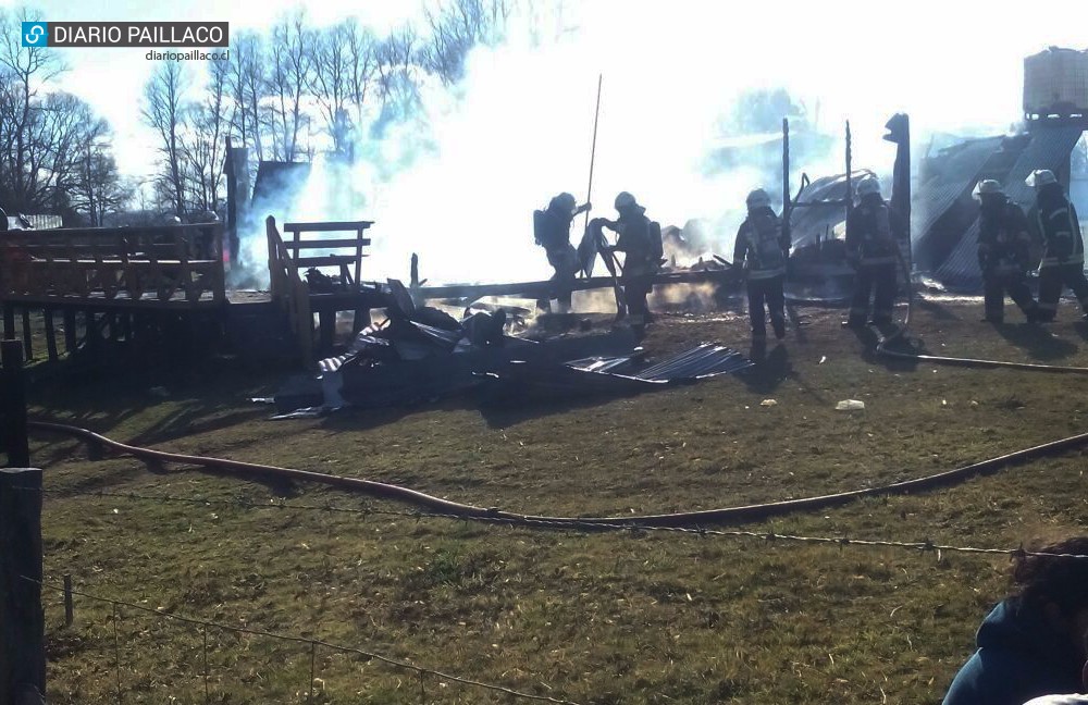 Cinco personas resultaron damnificadas en incendio de casa en San Filomena