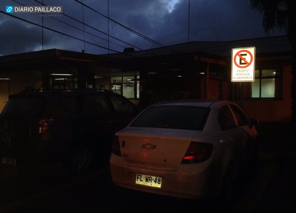 EL COLMO: Particulares usan estacionamientos de ambulancias en el Hospital de Paillaco