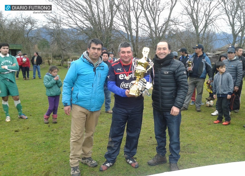 Equipo de Panadería Bon Bon se coronó campeón de invierno