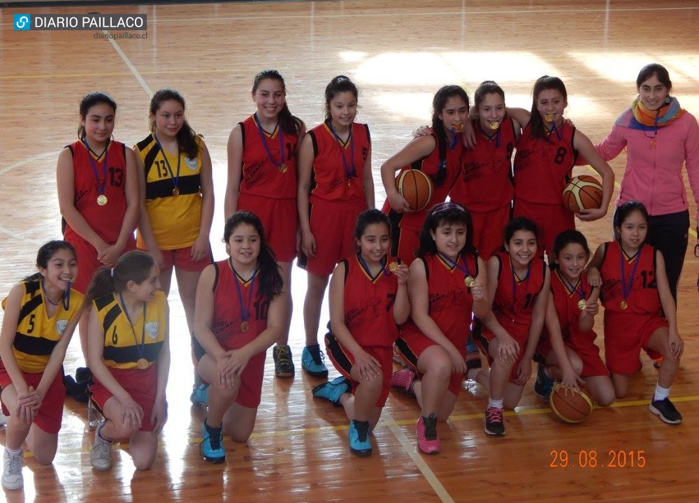 Pequeñas basquetbolistas de Paillaco participan en encuentros deportivos con equipos de Futrono y Osorno