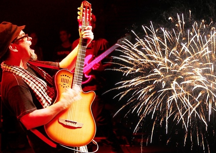 Joe Vasconcellos y fuegos artificiales esta noche en la plaza futronina