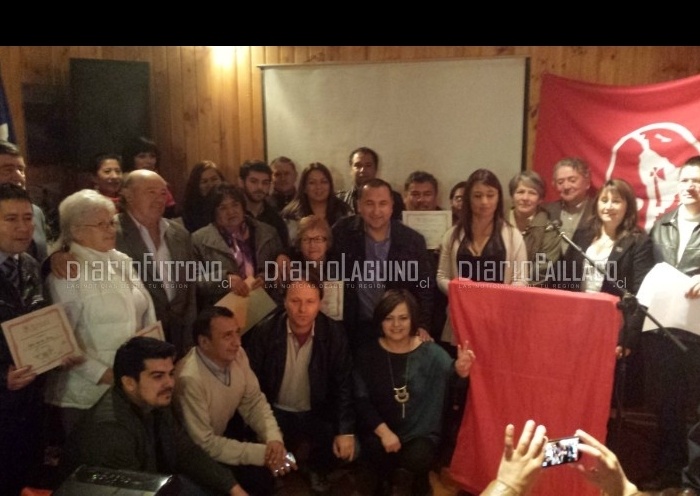 Partido Socialista renace en Futrono con 27 nuevos militantes