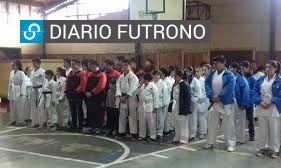 Karatecas de Futrono, Llifén y Paillaco participaron en torneo escolar
