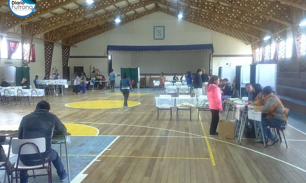 14:30 HORAS: Expeditos los locales de votación en Futrono