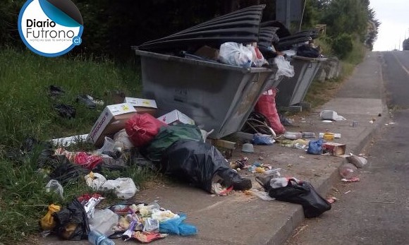 Vecinos de Llifén molestos por basura en Huequecura