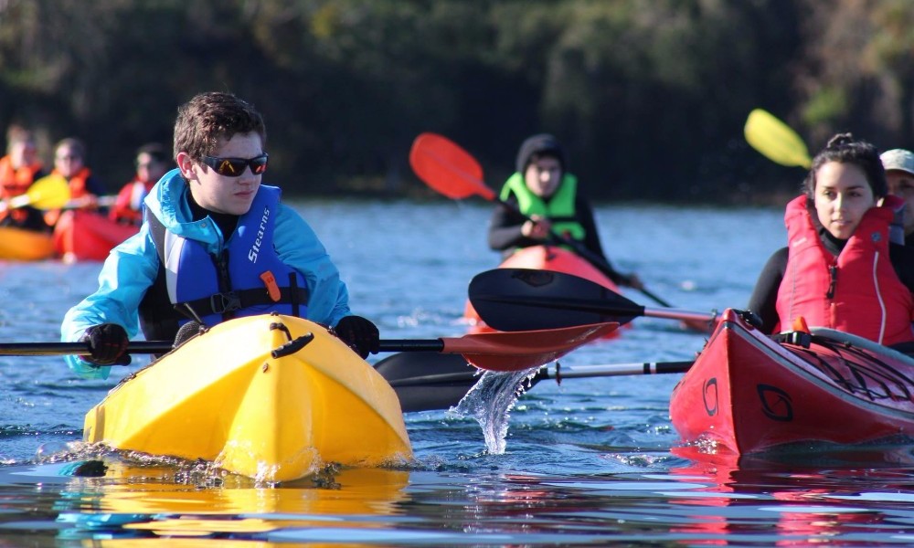 Liceo San Conrado apostó por el kayak como forma de recuperar el lago para Futrono