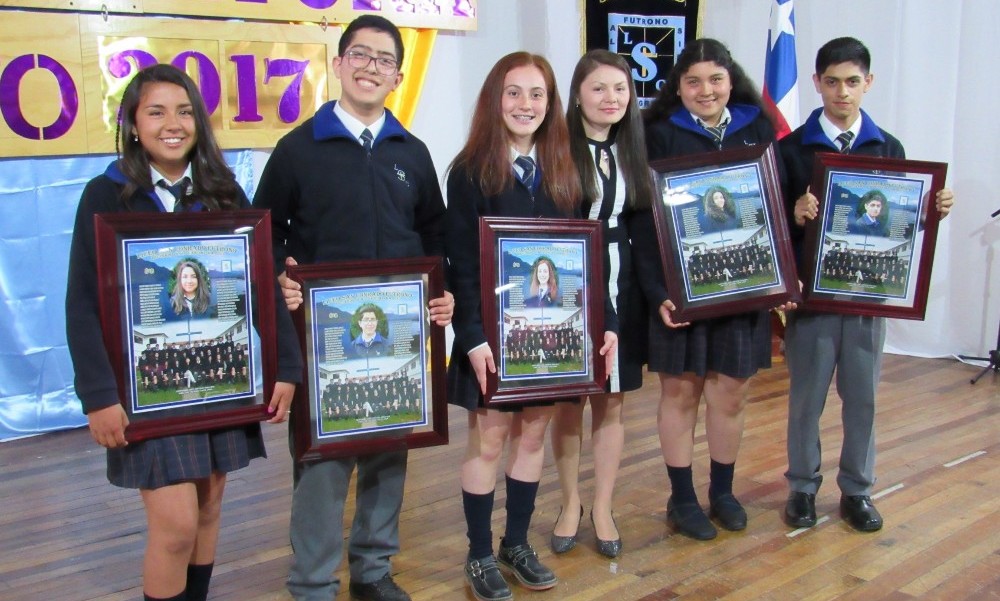 Liceo San Conrado celebró la transición de alumnos que egresan de Octavo Básico