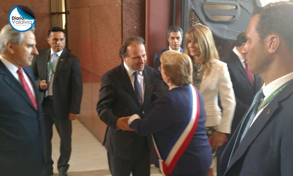 De Urresti: “La Presidenta puso coraje y fuerza para transformar Chile y le cambió la cara a nuestro país”