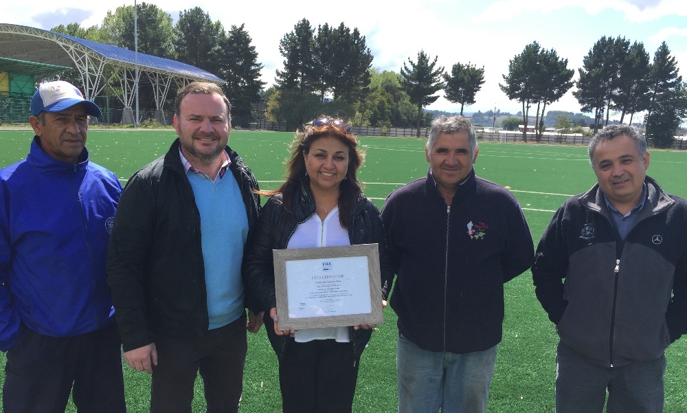 Cancha de fútbol sintética de Paillaco obtuvo certificación FIFA