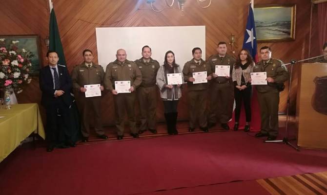 Capacitan a Carabineros para atender a víctimas de violencia intrafamiliar