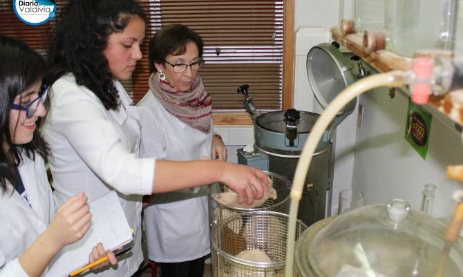 Laboratorio de Salud de Bosques y Ecosistemas abrió sus puertas a escolares del Liceo San Conrado