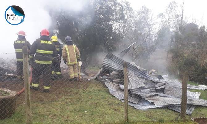 Joven resultó con quemaduras tras incendio de vivienda en Los Lagos