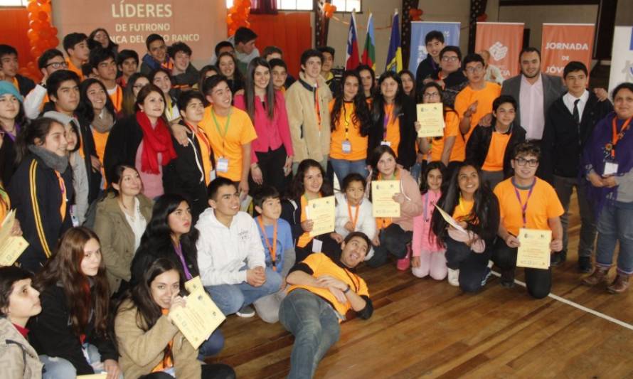 Jóvenes líderes de Futrono y Lago Ranco se reúnen a entrenar sus habilidades