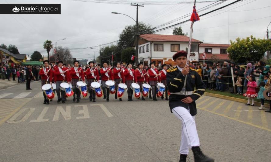 Estudiantes de Futrono dieron el vamos a Fiestas Patrias