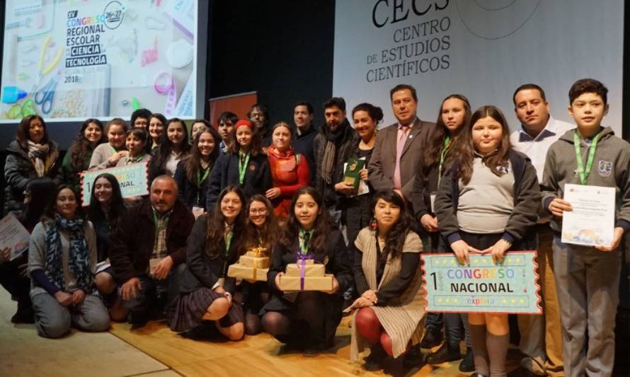 Escolares de Paillaco, Coñaripe y Valdivia se lucieron en congreso de ciencia y tecnología 