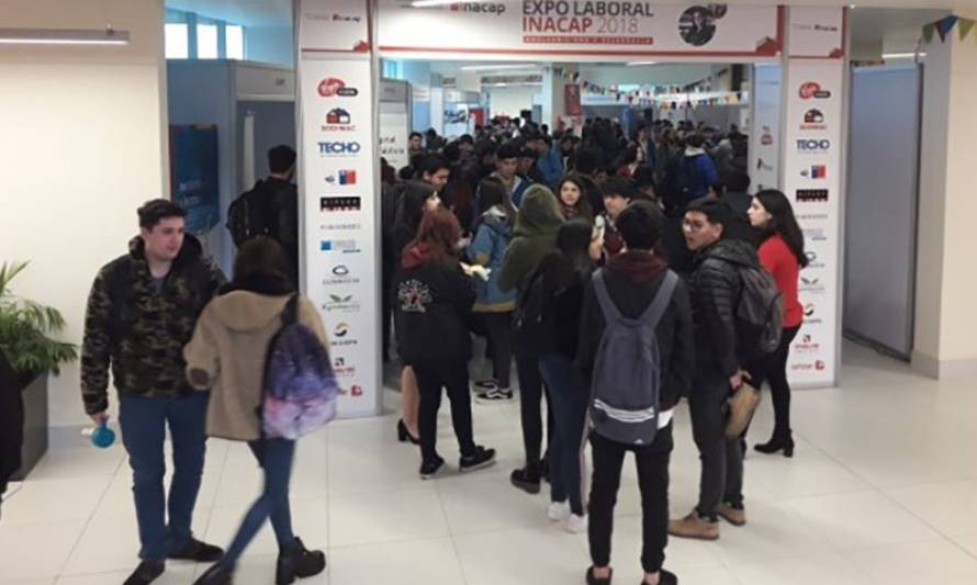 INACAP Valdivia realizó décima versión de la Feria Laboral para estudiantes y ex alumnos