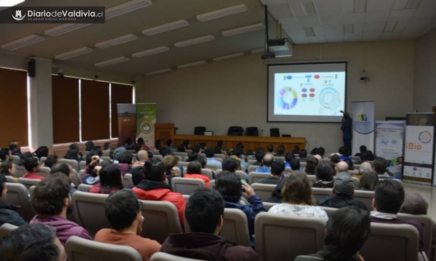 Amantes de la cerveza asistieron masivamente a la charla abierta de Ciencia y Cerveza