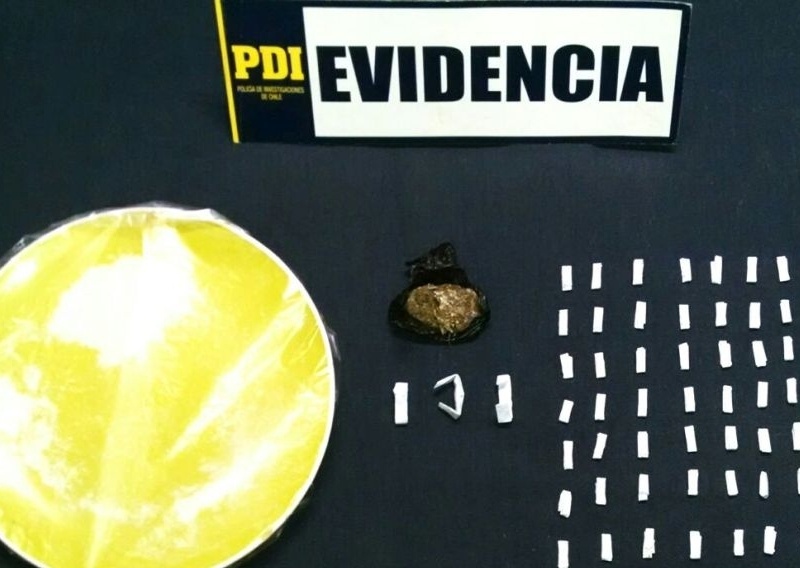 Detienen a mujer acusada de tráfico de drogas en la población Menzel de Valdivia