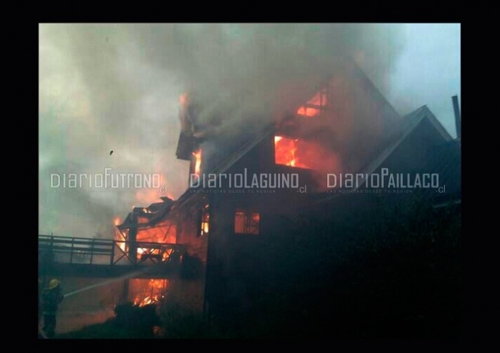 Dantesco incendio destruyó casona patronal en la localidad de Vivanco