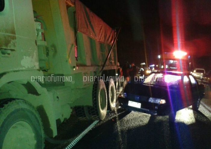 Dos heridos tras colisión por alcance entre automóvil y camión en la Cuesta del Cero
