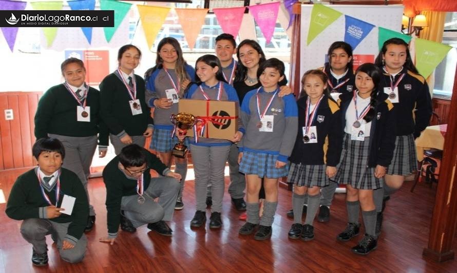 Estudiante de Ignao ganó torneo de educación financiera del Fosis