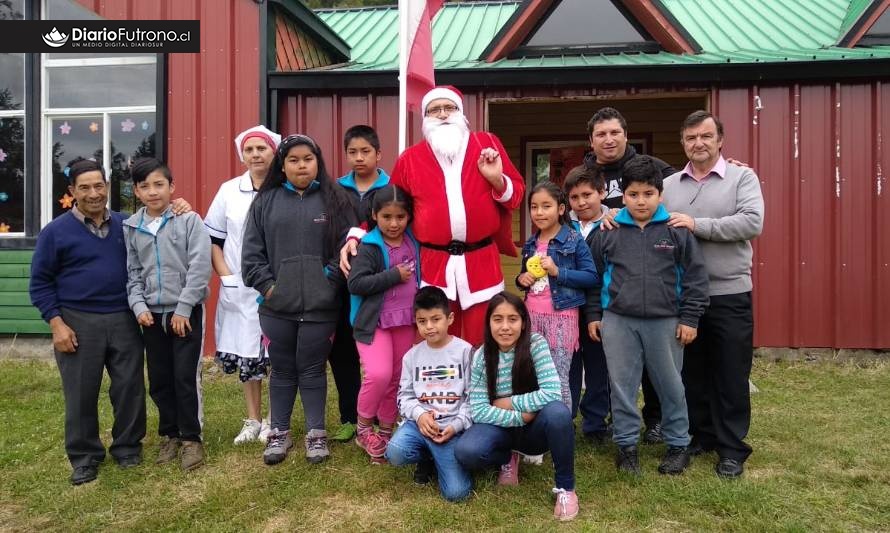 Pascuero futronino llevó la magia de la Navidad a sectores apartados de Futrono