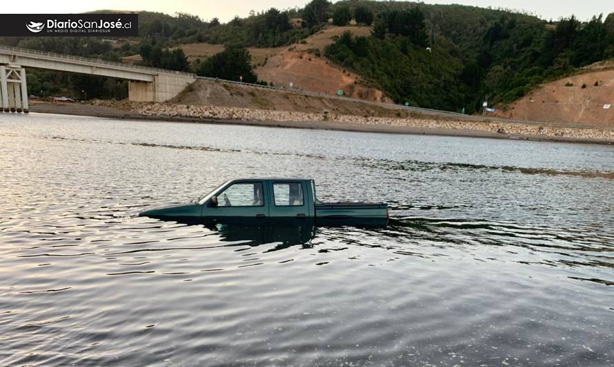 Encuentran cuerpo de pescador junto a camioneta sumergida en Mehuín