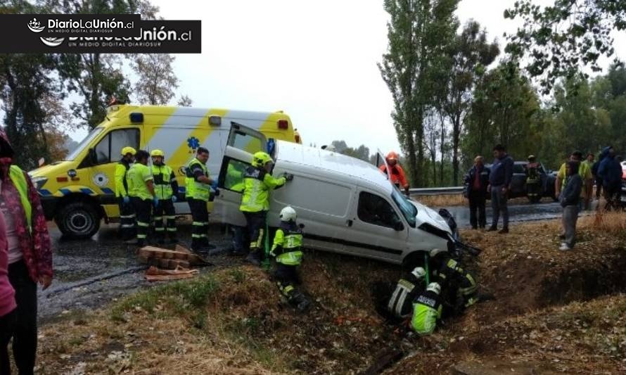 Colisión múltiple dejó tres heridos en cruce de ruta a Puerto Nuevo 