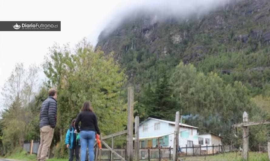 Futrono: Expertos preocupados por aumento de viviendas en faldeos de cerro Huequecura