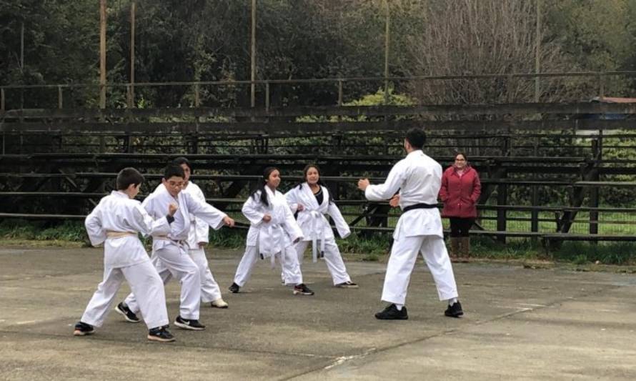 Escuela de karate Jiyukan Ikiru denuncia que debió entrenar a la intemperie este fin de semana