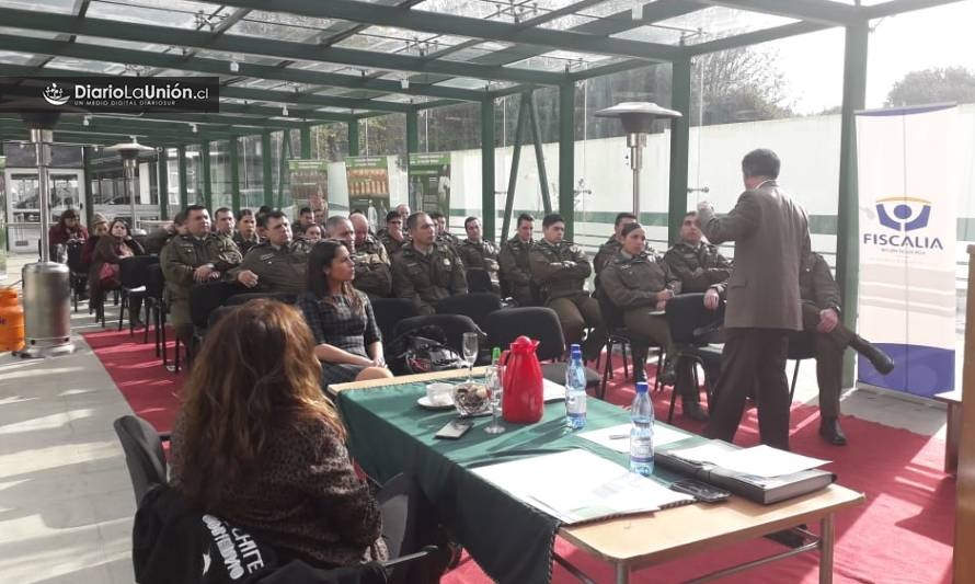 Carabineros de la región participó en seminario de violencia intrafamiliar