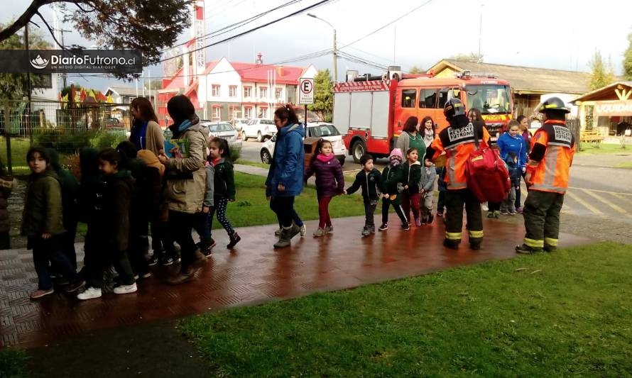 Con alarma de emergencia se inició simulacro de sismo en Los Pumitas