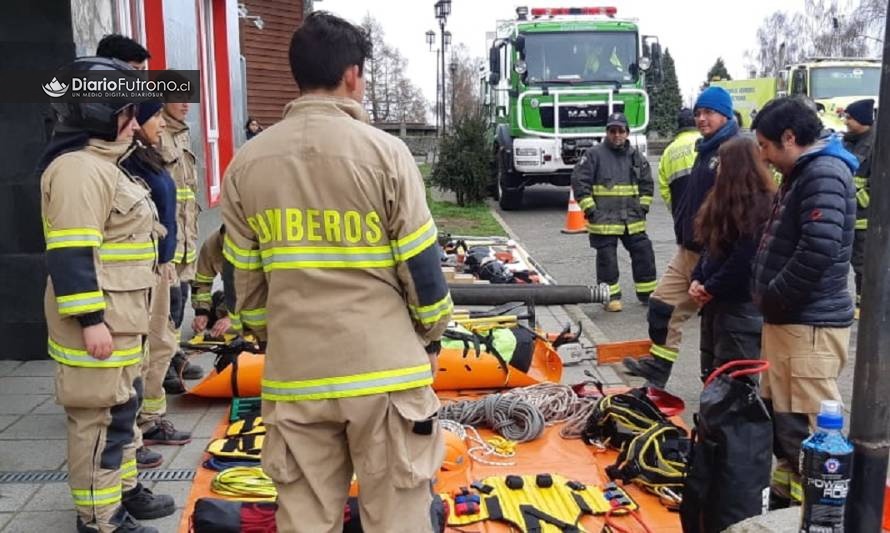 En el Día del Bombero: Voluntarios forjan vínculos con la comunidad