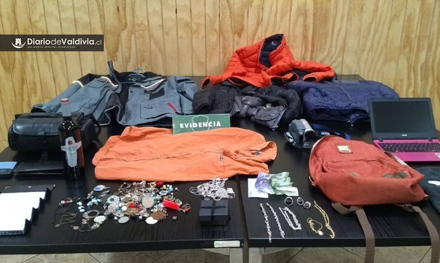 Carabineros de Valdivia detuvo a dos sujetos por robo tras una persecución