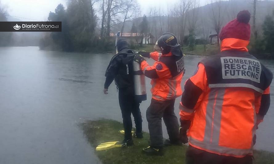 Bomberos de Futrono apoyaron en la búsqueda de joven desaparecido en Liquiñe