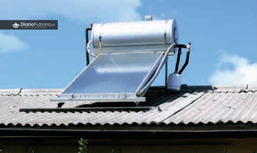 18 familias futroninas se beneficiarán con colectores solares para calentar el agua de sus viviendas
